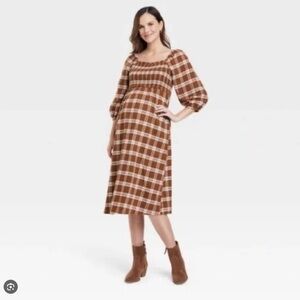 Isabel Maternity by Ingrid & Isabel Brown Puff Sleeve Sundress